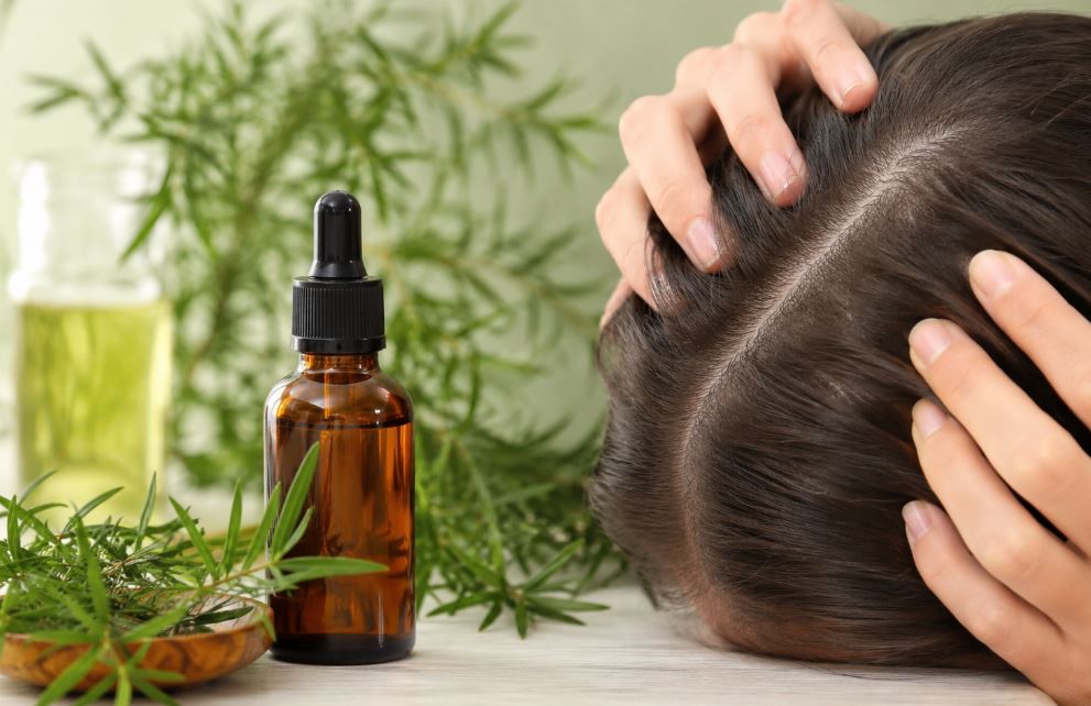 Benefícios do óleo de melaleuca para o couro cabeludo